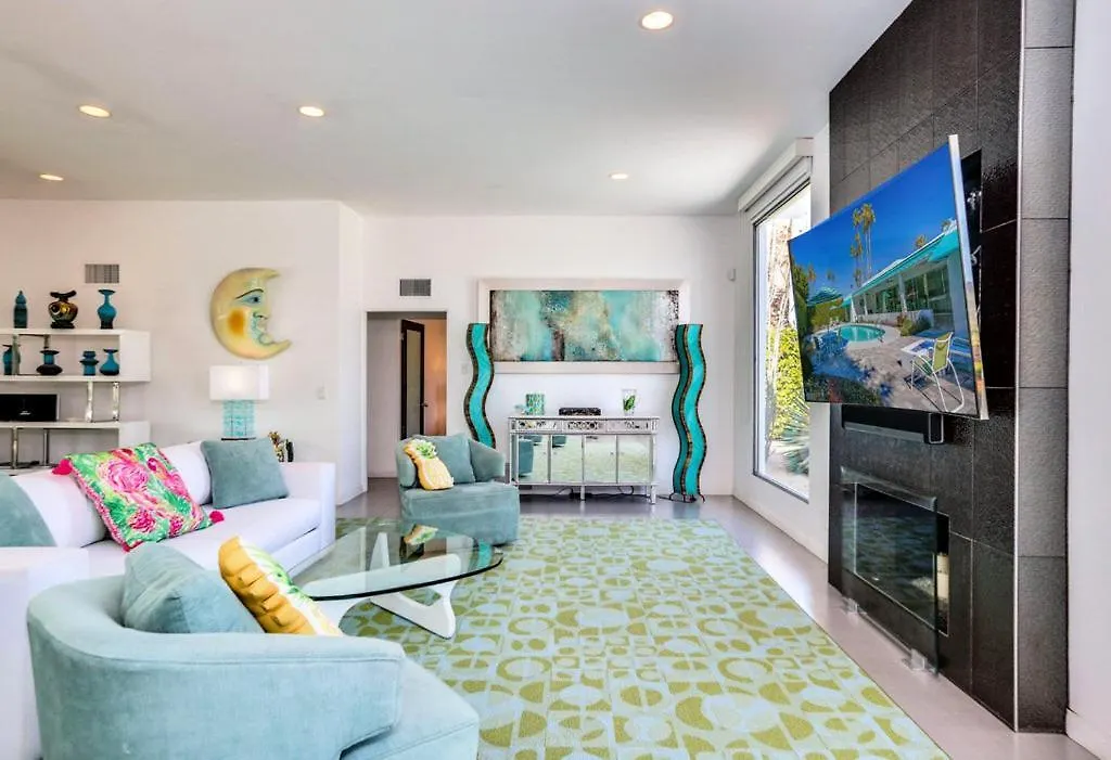 Palm Springs Timeless Beauty Permit# 4240 빌라
